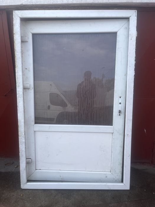 Vand usa pvc noua