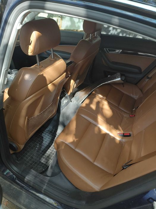 Audi A6 седан тъмно син