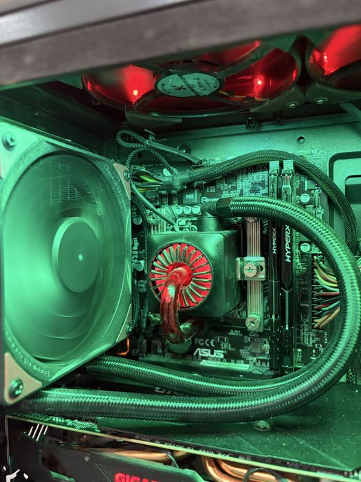 Гейминг Компютър