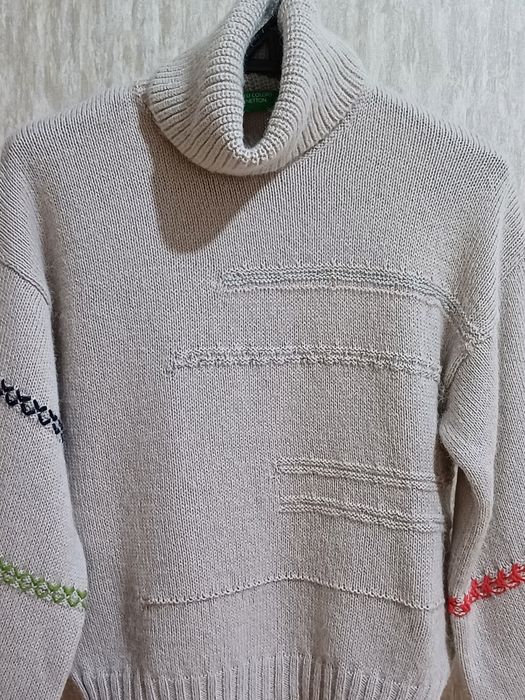 Продам новый свитер бренд Benetton