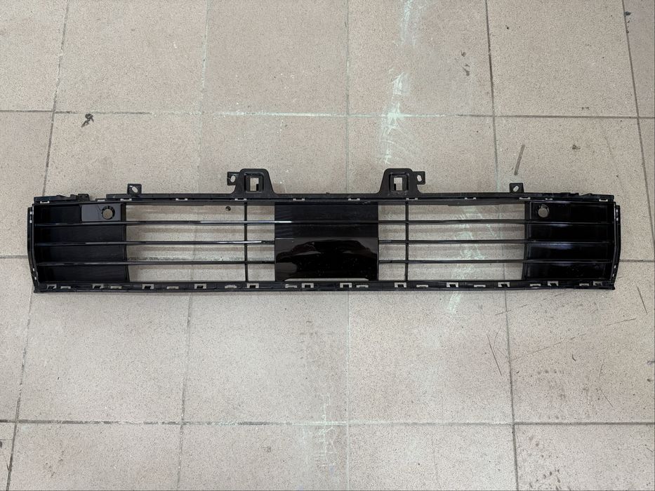 Нижняя решетка радиатора Hyundai Santa Fe с 2024+