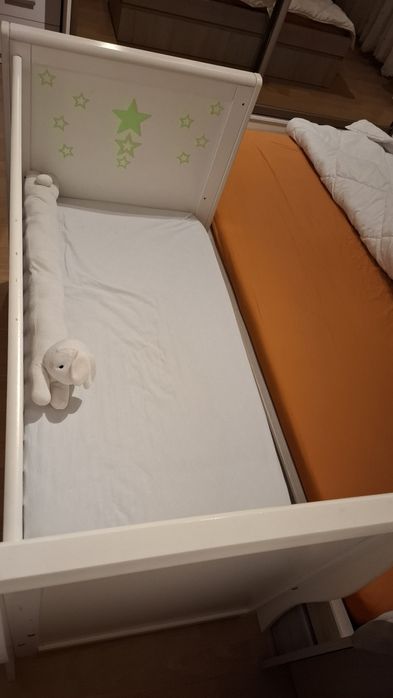 Patut din lemn cu saltea