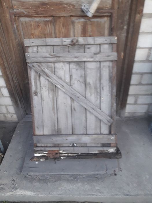 Крышка погреба 
80 см * 57 см