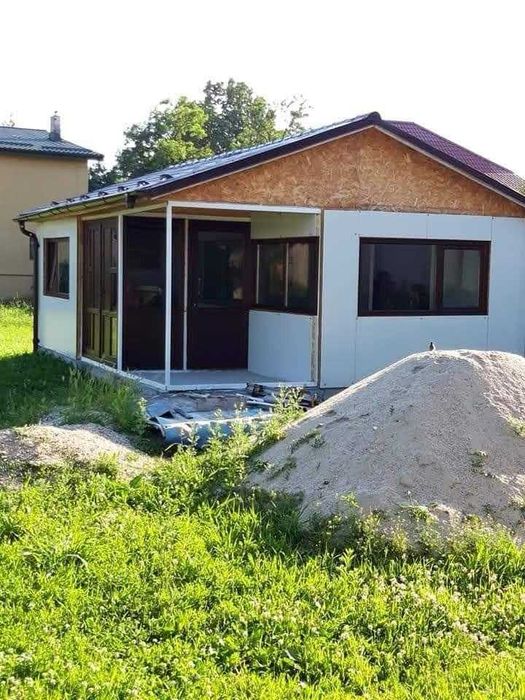 Case pe structura metalica