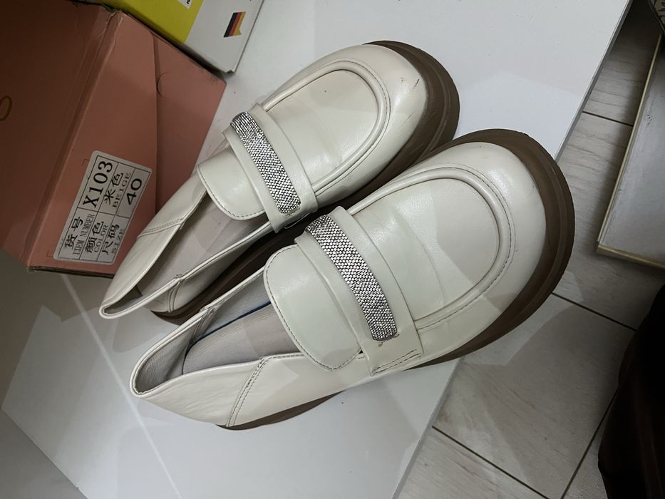 Обувь женская бежевая