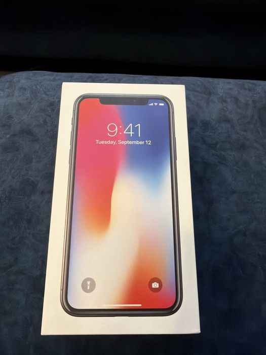 Cutie goala pt iphone X,64 GB