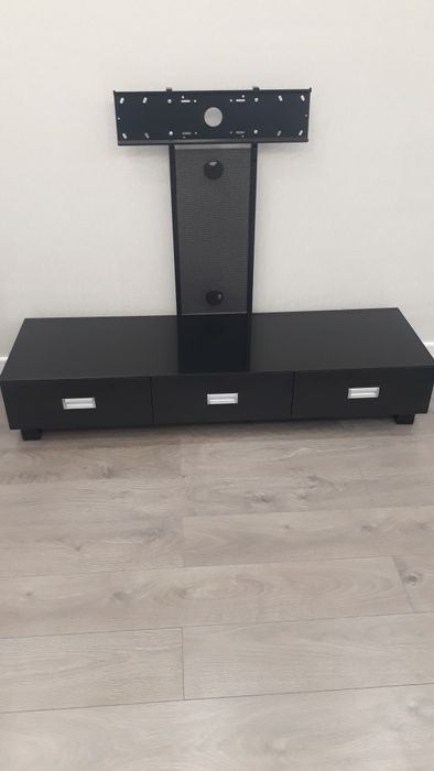 Подставка под телевизор