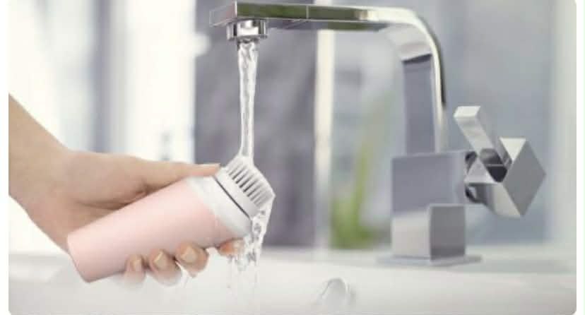 Четка за почистване на лице Philips VisaPure BSC