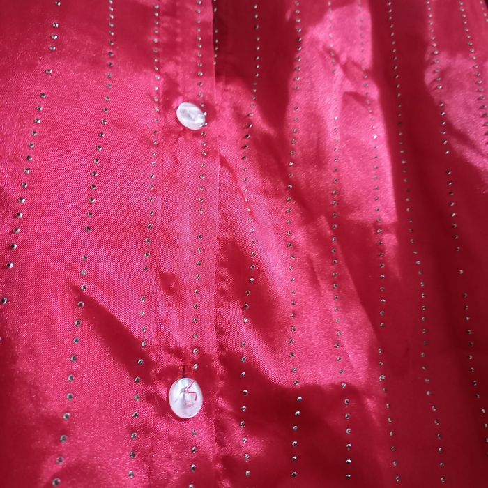 Ayollar Koftasi sotiladi