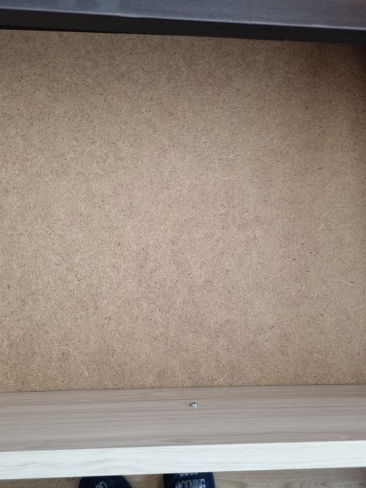 Гардероб, скрин и кухненска маса