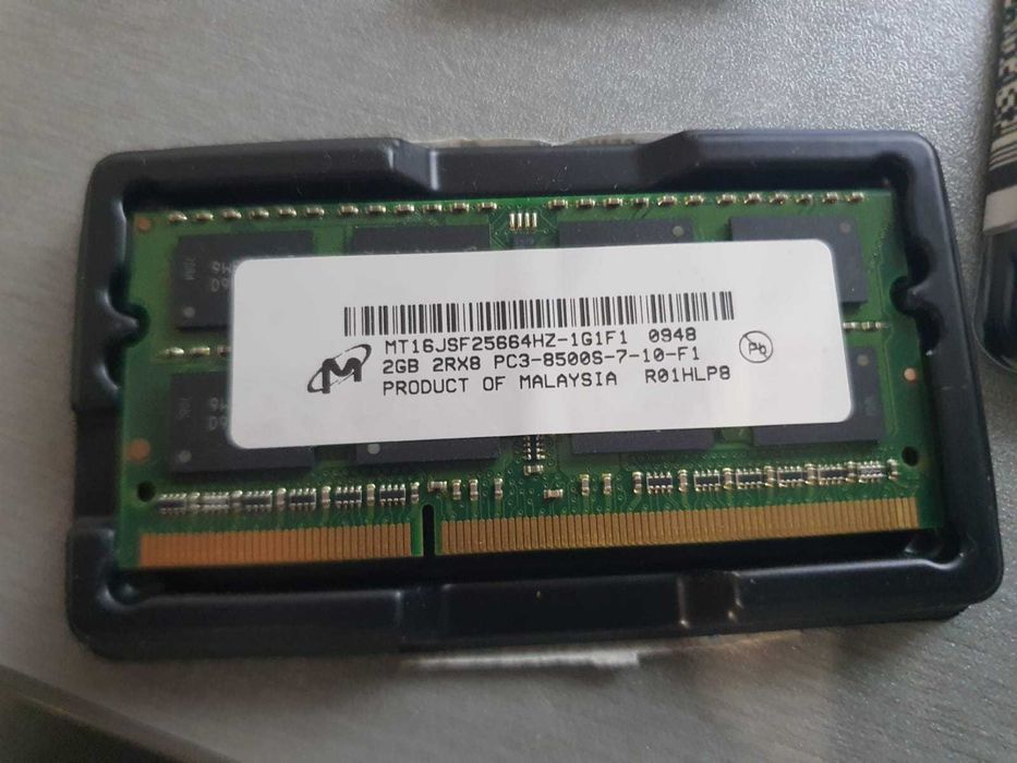 2 броя RAM памет DDR3 за лаптоп по 2 GB всяка