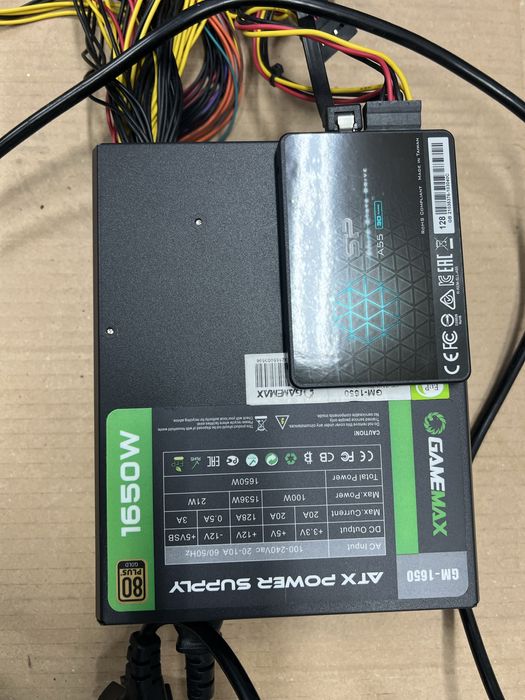Захранване Gamemax GM 1650 1650W 80 Plus Gold С бонус SSD