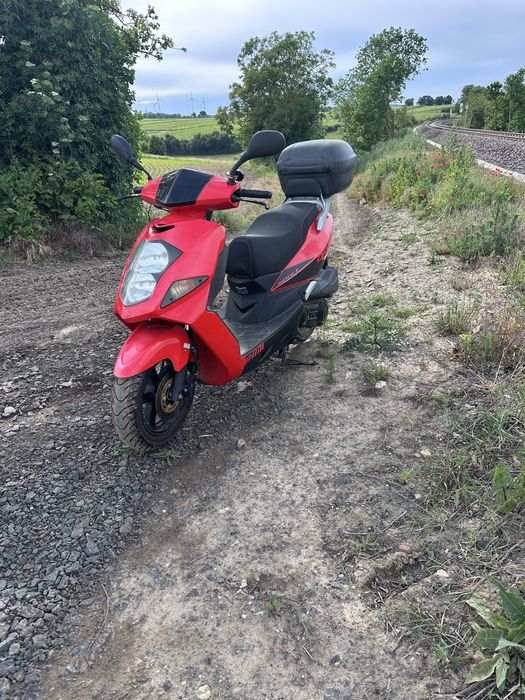 Vand scutere 125