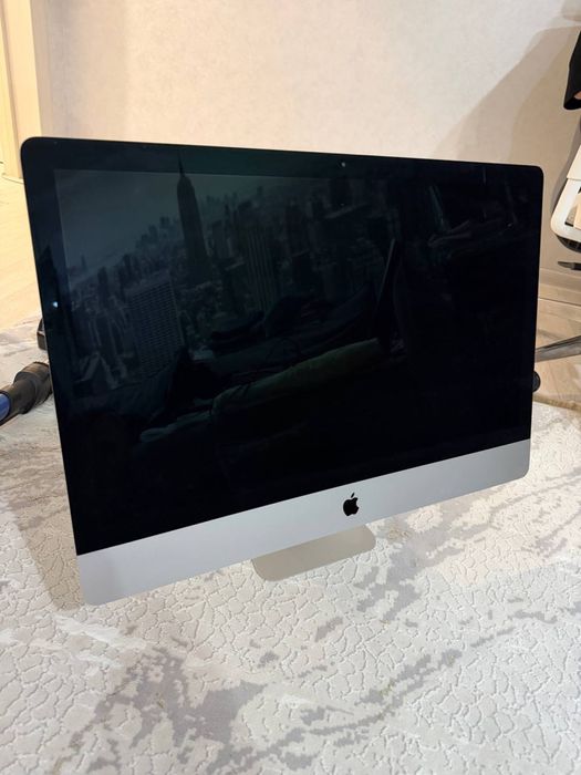Apple iMac 27” Retina 5K 2019 года.