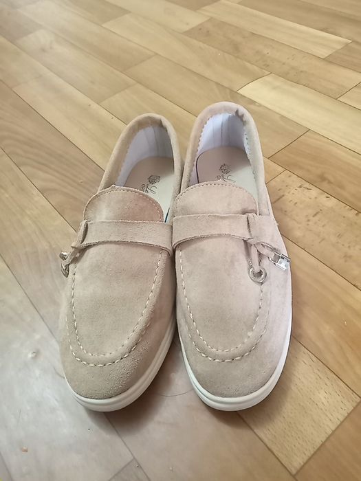 Женская обувь лоферы