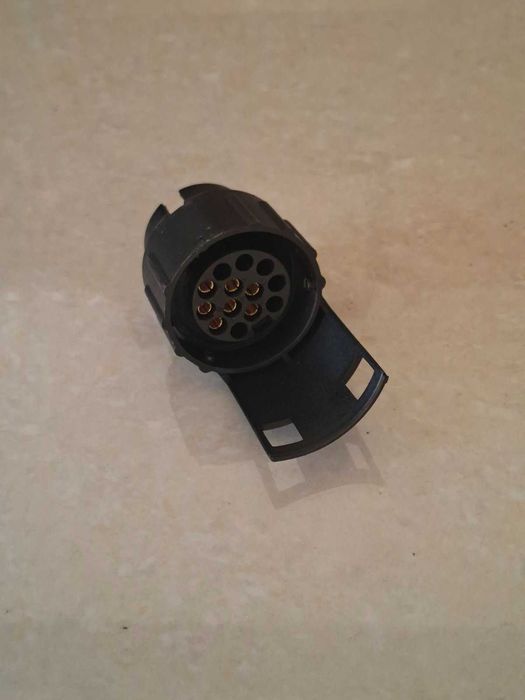 Преходна букса за теглич от 7 към 13 пина