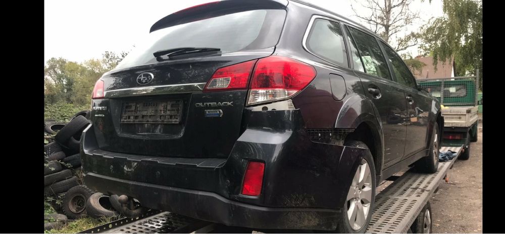 Продава се само на части Subaru Legacy 2.0 D 2011