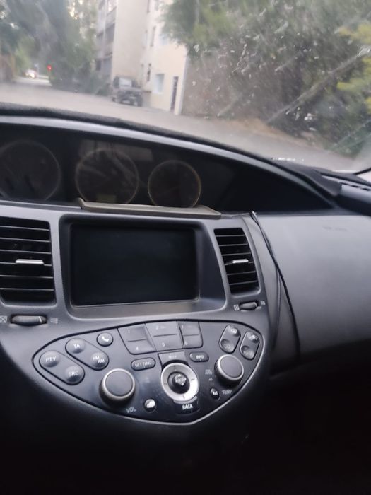 Продаю  Nissan premier