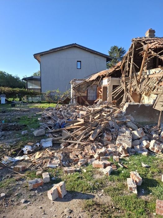 Buldoexcavator Nisip. Piatra. Pământ. Vegetal.inchiriem utilaje.