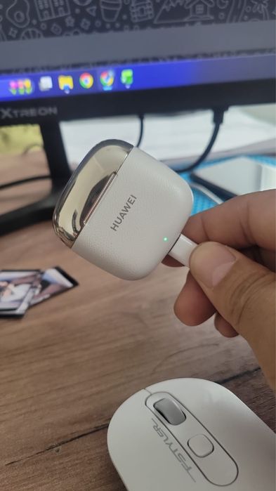 Huawei nova 15 pro с наушниками