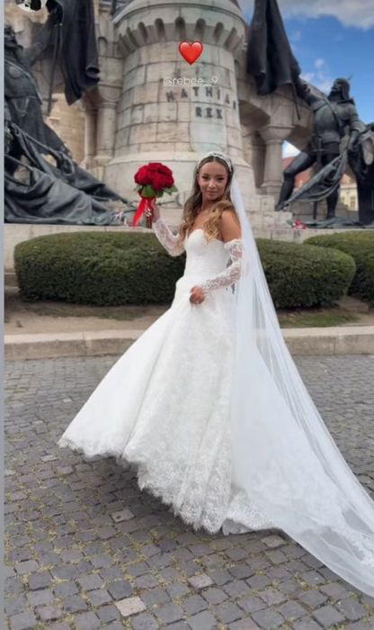 Rochie mireasa dantela