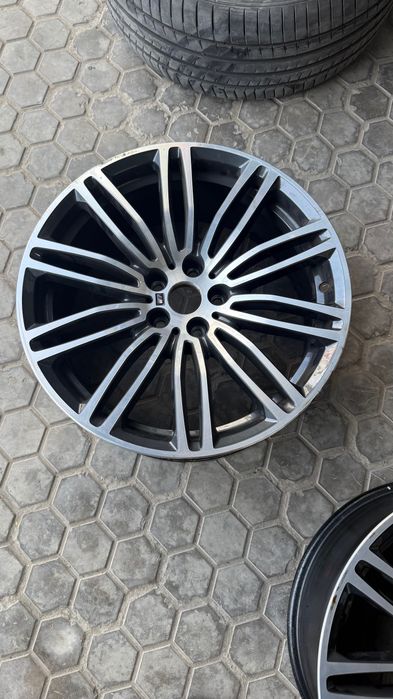 R19 BMW g30 2018
