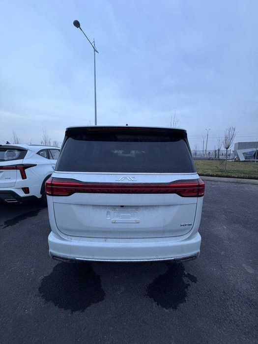 JAC RF8 FLAGSHIP кроссовер