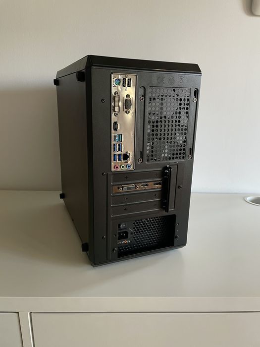 Unitate PC Calculator Gaming Ryzen 7