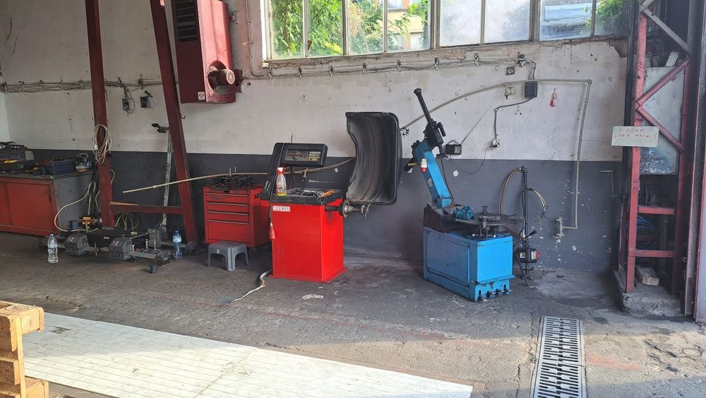 Машини за монтаж и баланс на гуми