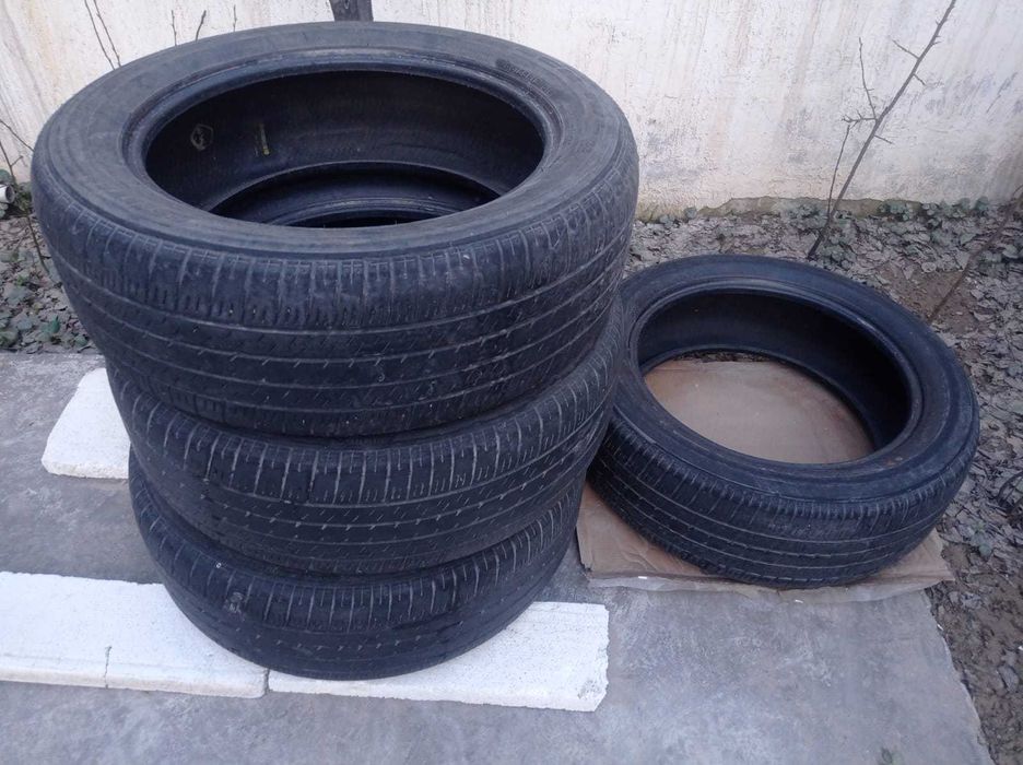 Продаётся комплект шины 235 55 R19