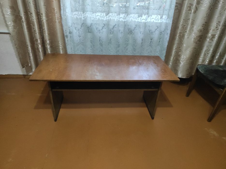 Продам журнальный столик