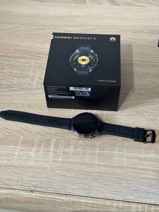 Смарт часовник Huawei watch gt 6 нов
