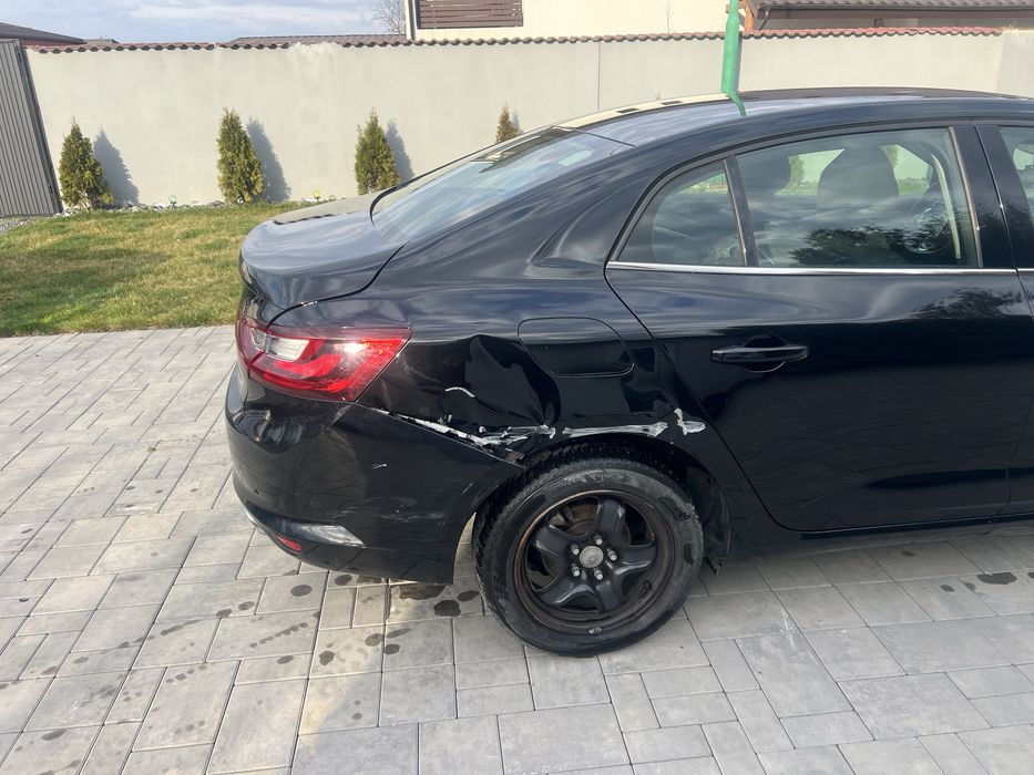 Renault megane 4 1.3 tce 2022  avariat