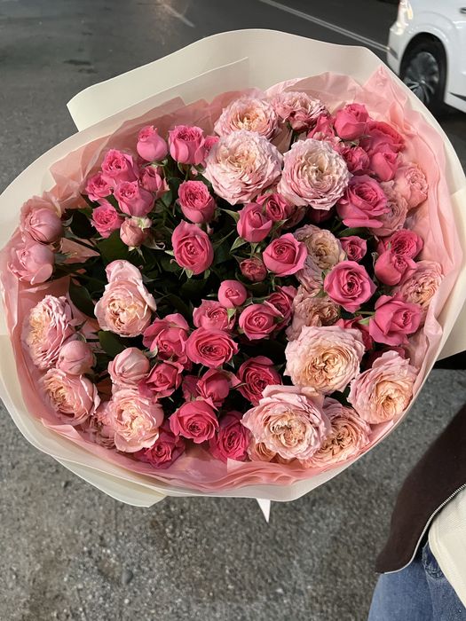 Цветы свежие микс розы