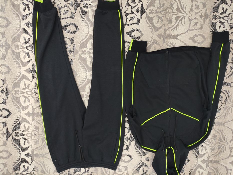 Спортивный костюм