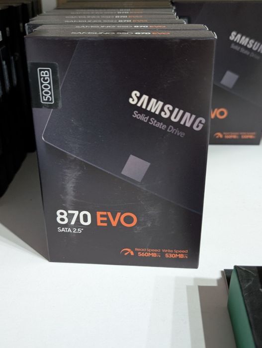 SSD  Samsung  Kingston Новые