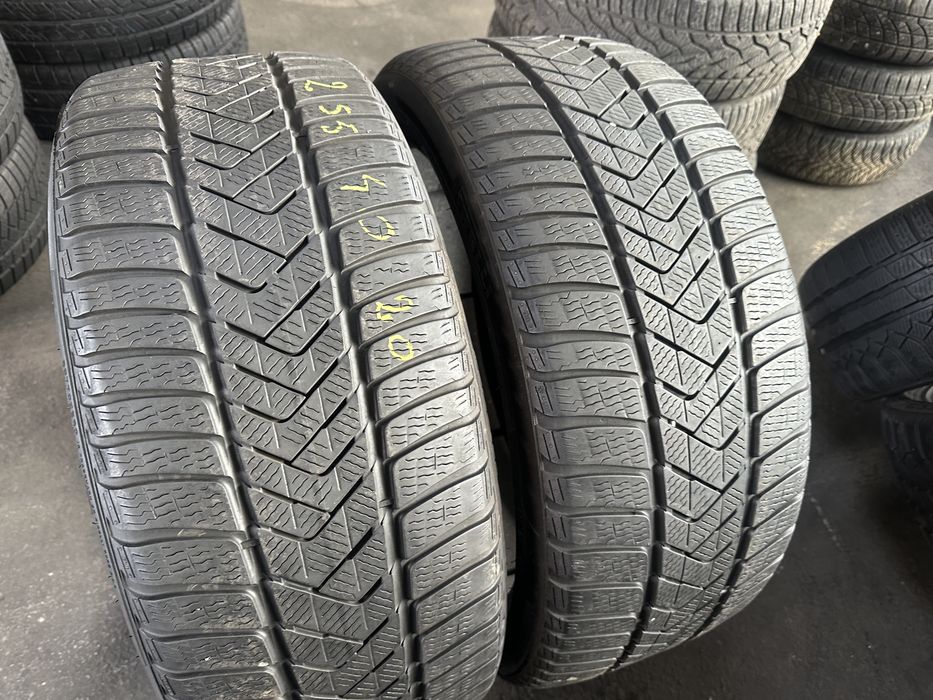 255 40 R20 Pirelli