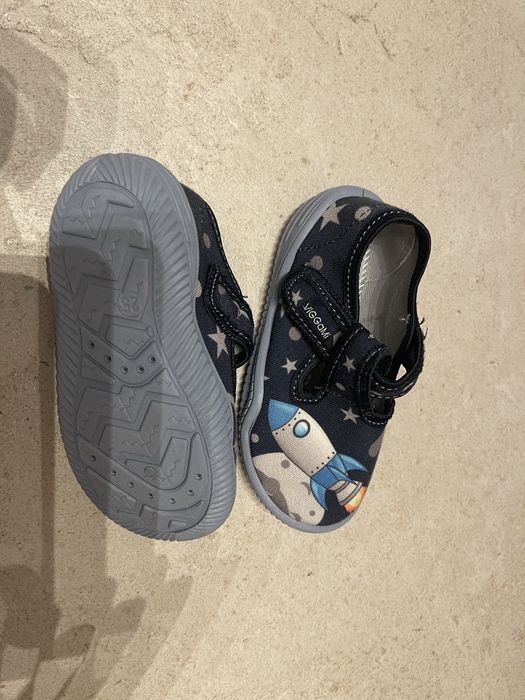 Детски пантофи за момче