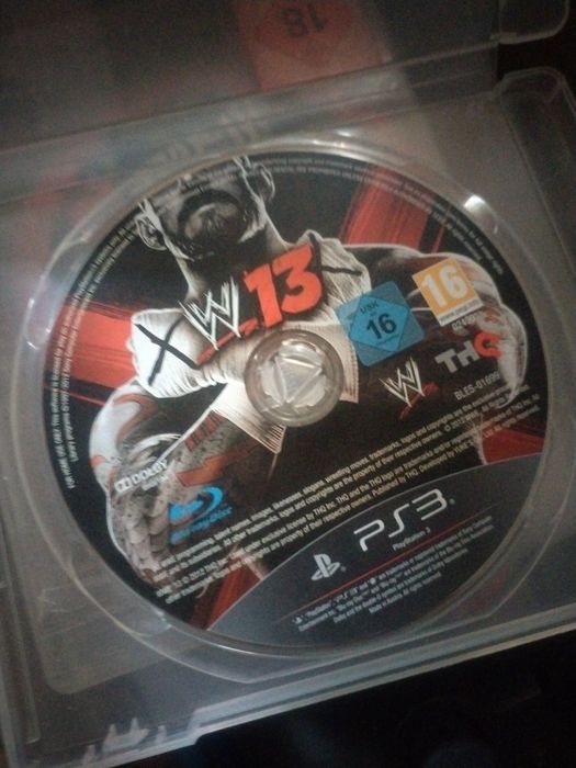 Vând PS3 . Funcționează perfect