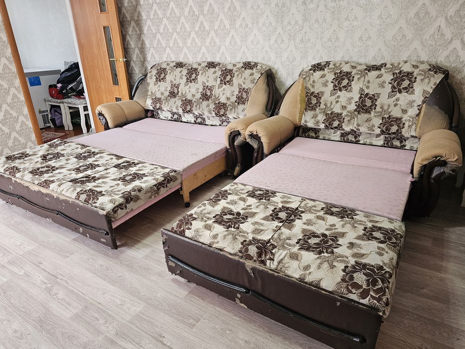 Диван еще маленький диван