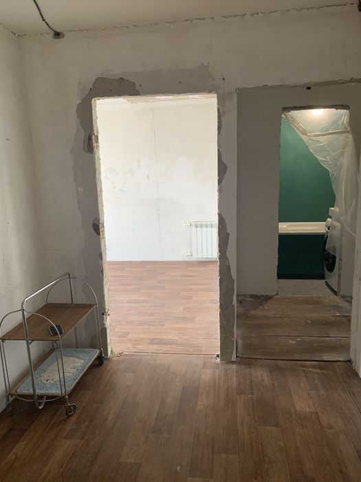 Продам 3 комн квартиру район ДБС