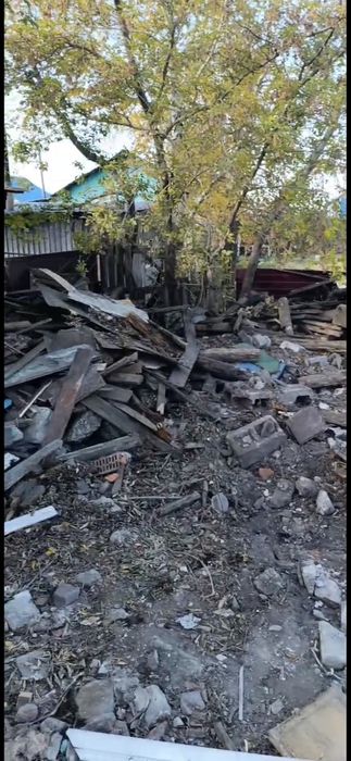 Бесплатно отлам доски,  шпалы на дрова