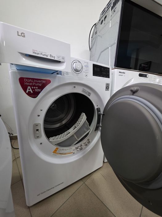 Сушилня с термопомпа LG