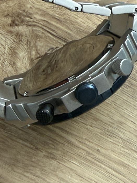 Часовник Guess GW0324G1