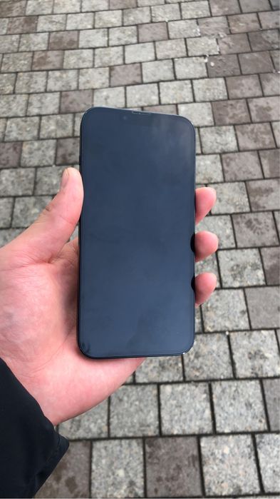 Продам Айфон 13 128гб