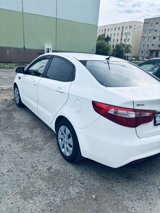KIA RIO 2014 года