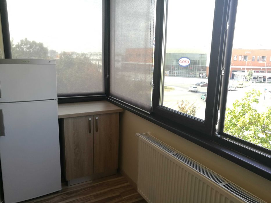 Inchiriez apartament zona Insula/Supernova