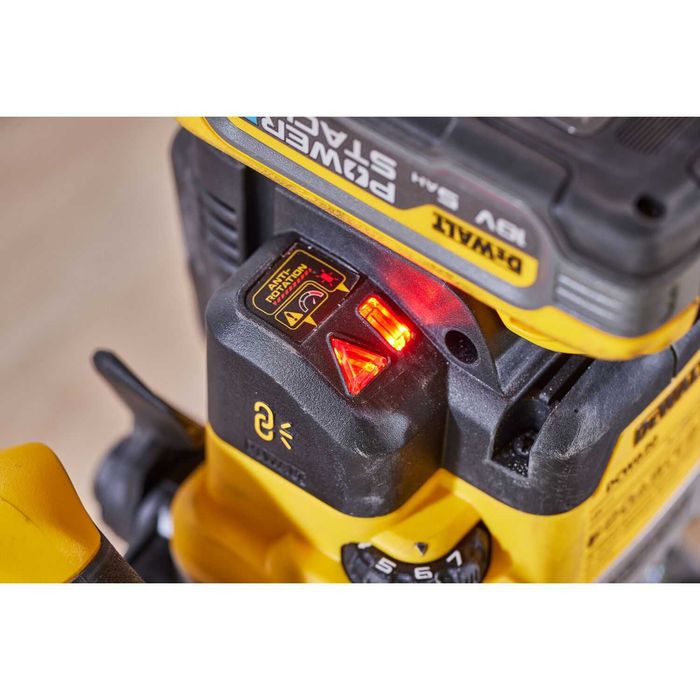 Оберфреза DeWALT DCW620NT, 18V, 8-12mm