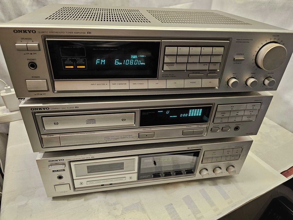 Onkyo DX-6700 Onkyo TA-2620 deck