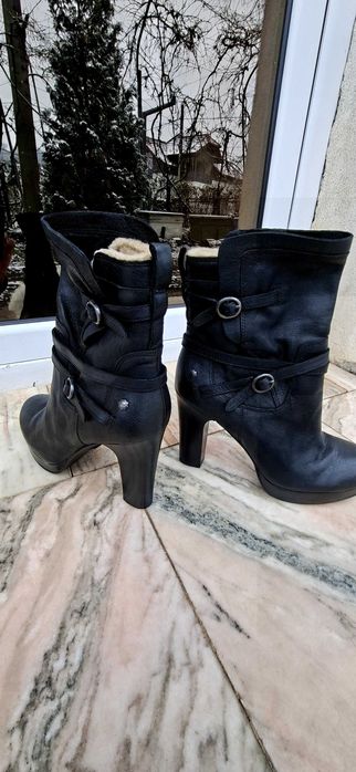 Ghete elegante negre piele UGG 38